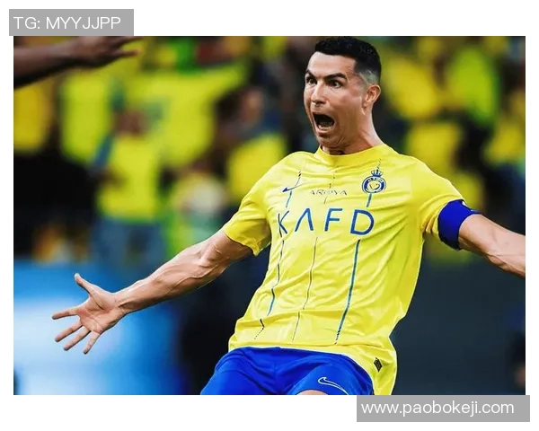 足球明星C罗墙纸打造个性空间让你的家充满运动激情与活力