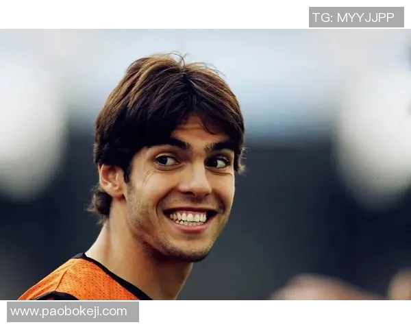 足球明星卡卡携手综艺节目展现球场外的精彩人生与幽默魅力