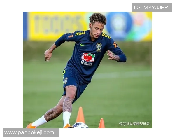 足球明星背后的奋斗与荣耀:个人故事全揭秘 足球明星背后的奋斗与荣耀:个人故事全揭秘